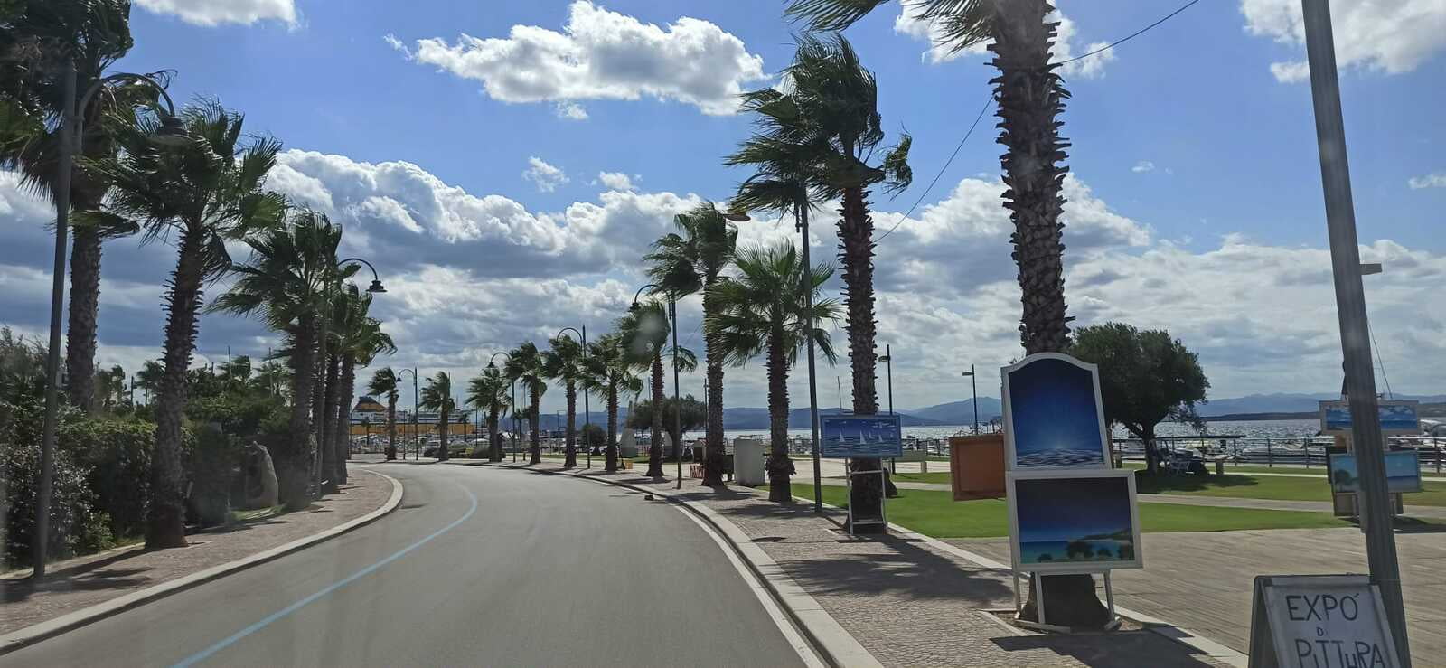 Strandpromenade Golfi Arranci